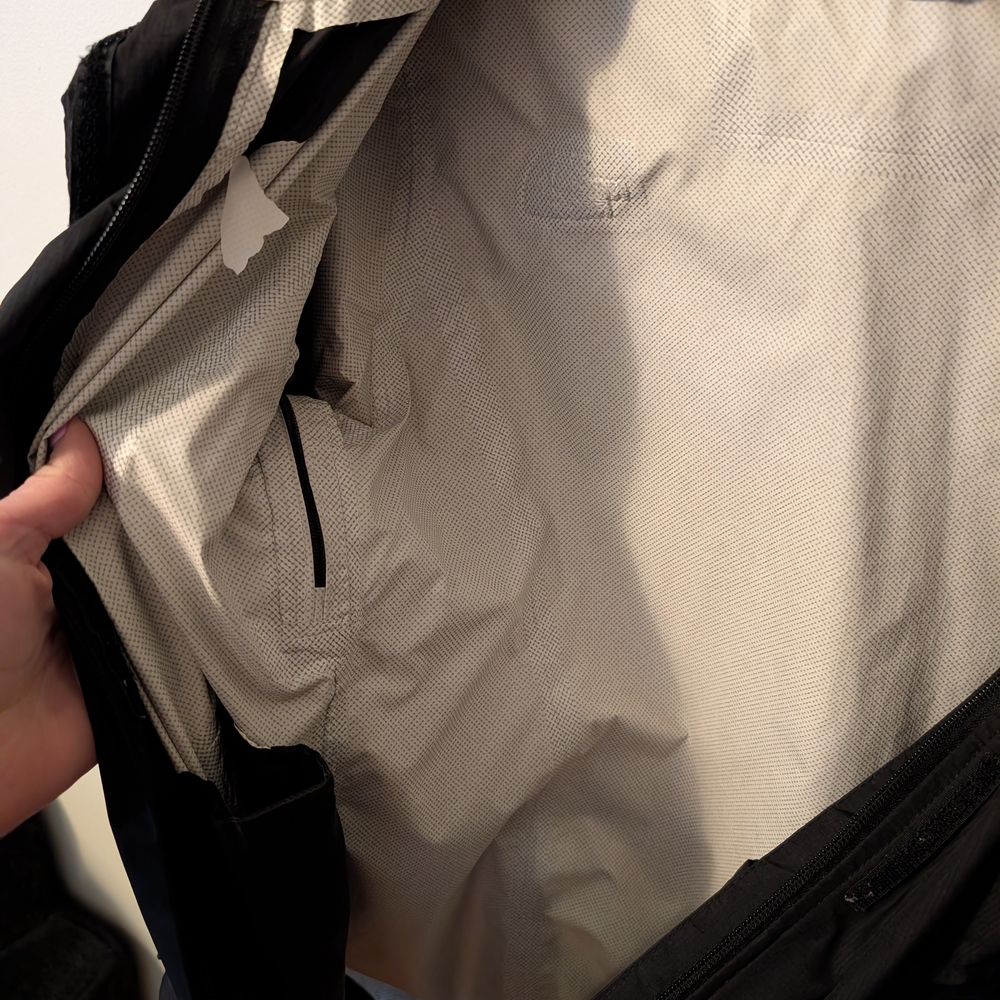 The North Face Women's Black Windbreaker, Size Small - Picture 7 of 11
